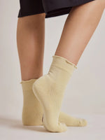 Load image into Gallery viewer, Ruffle Ankle Sock - cream

