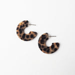 Load image into Gallery viewer, Karamell Hoop Earrings
