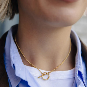 Herringbone Toggle Chain Necklace
