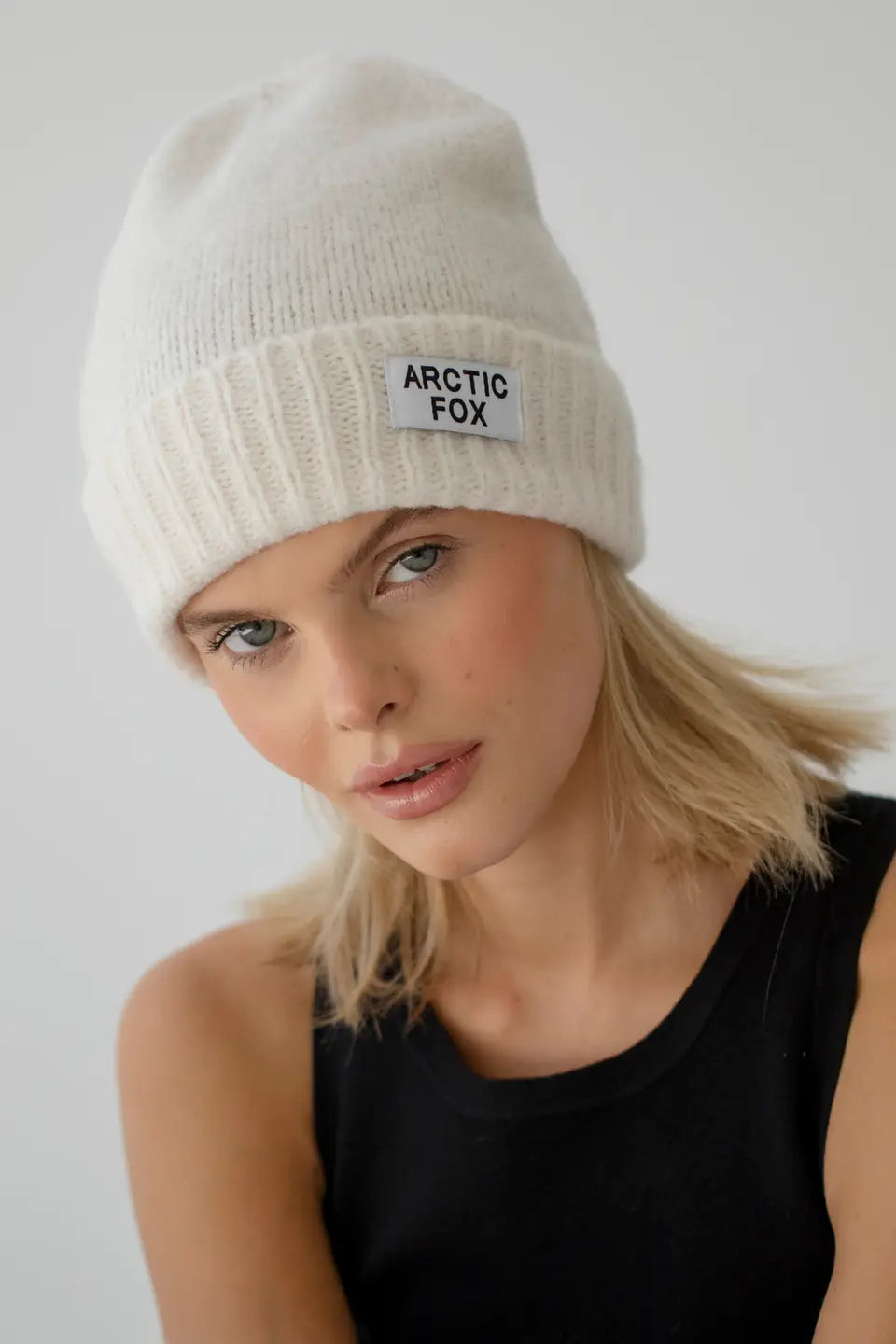 Mohair Beanie - white