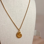 Load image into Gallery viewer, Shell Pendant Necklace
