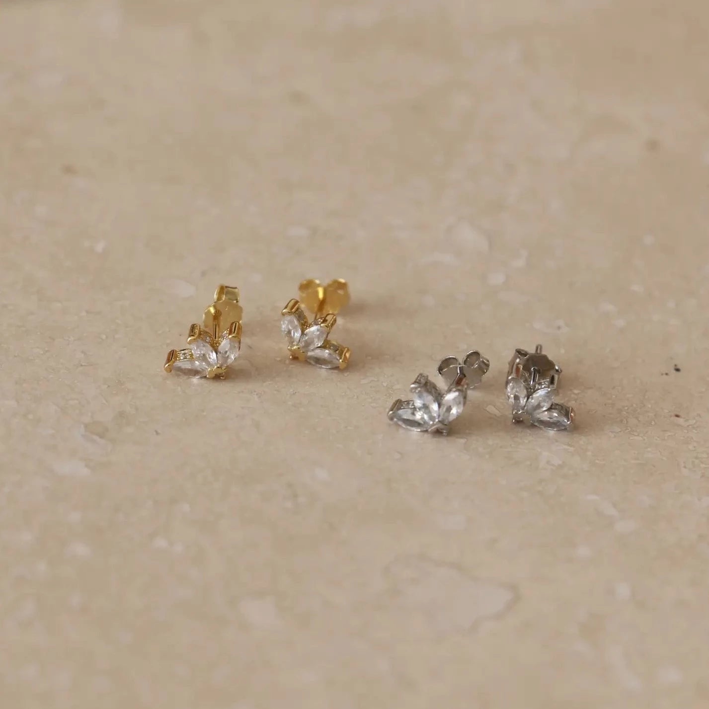 Mini Fan Stud Earrings - gold / silver