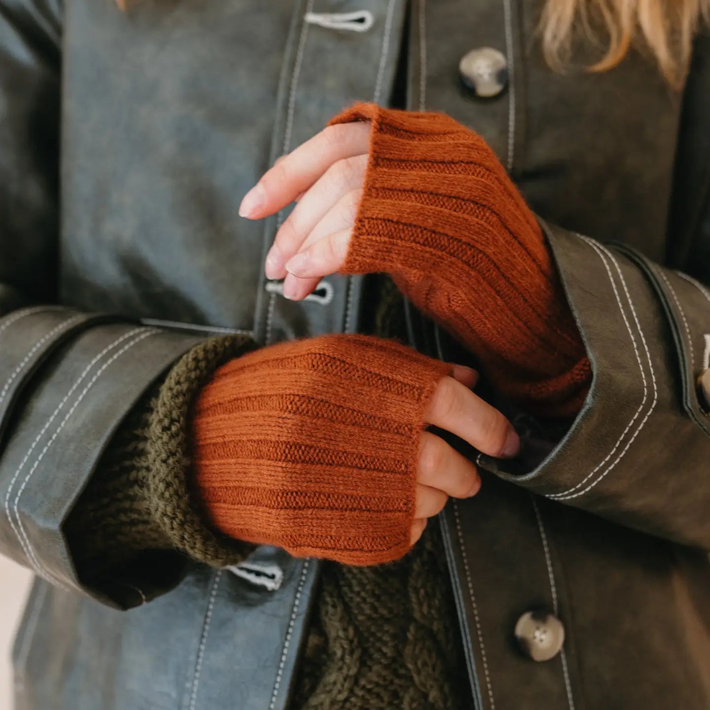 Cashmere & Merino Wool Wrist Warmers - rust