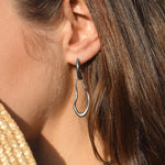 Load image into Gallery viewer, Yuna Drop Hoops - Silver
