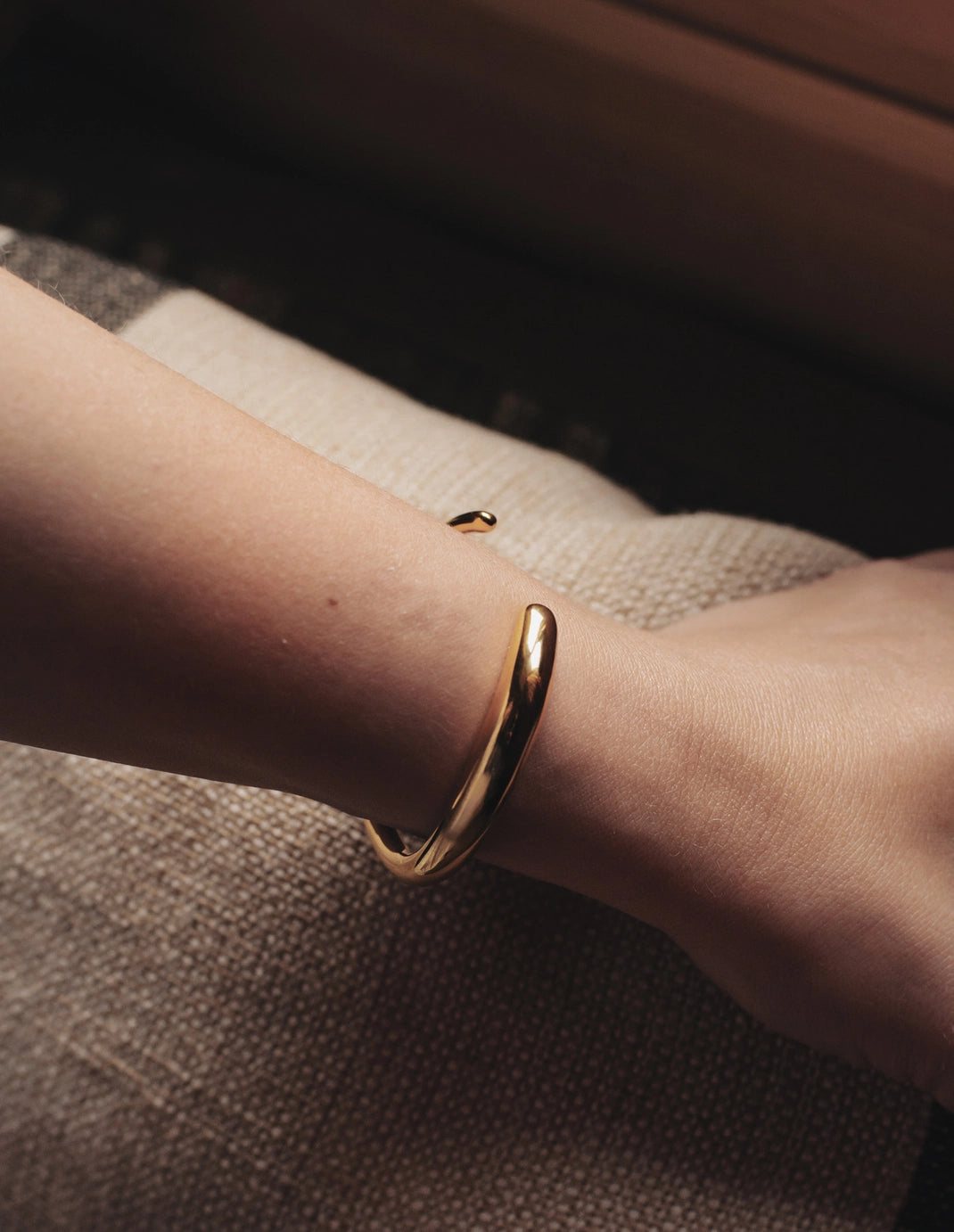 Gold Bold Fluid Bangle