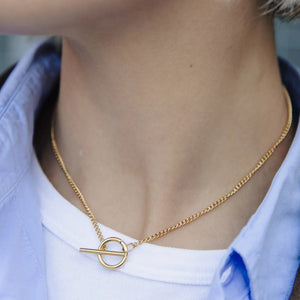Herringbone Toggle Chain Necklace