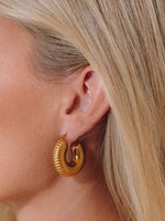 Load image into Gallery viewer, Lila Statement Hoops
