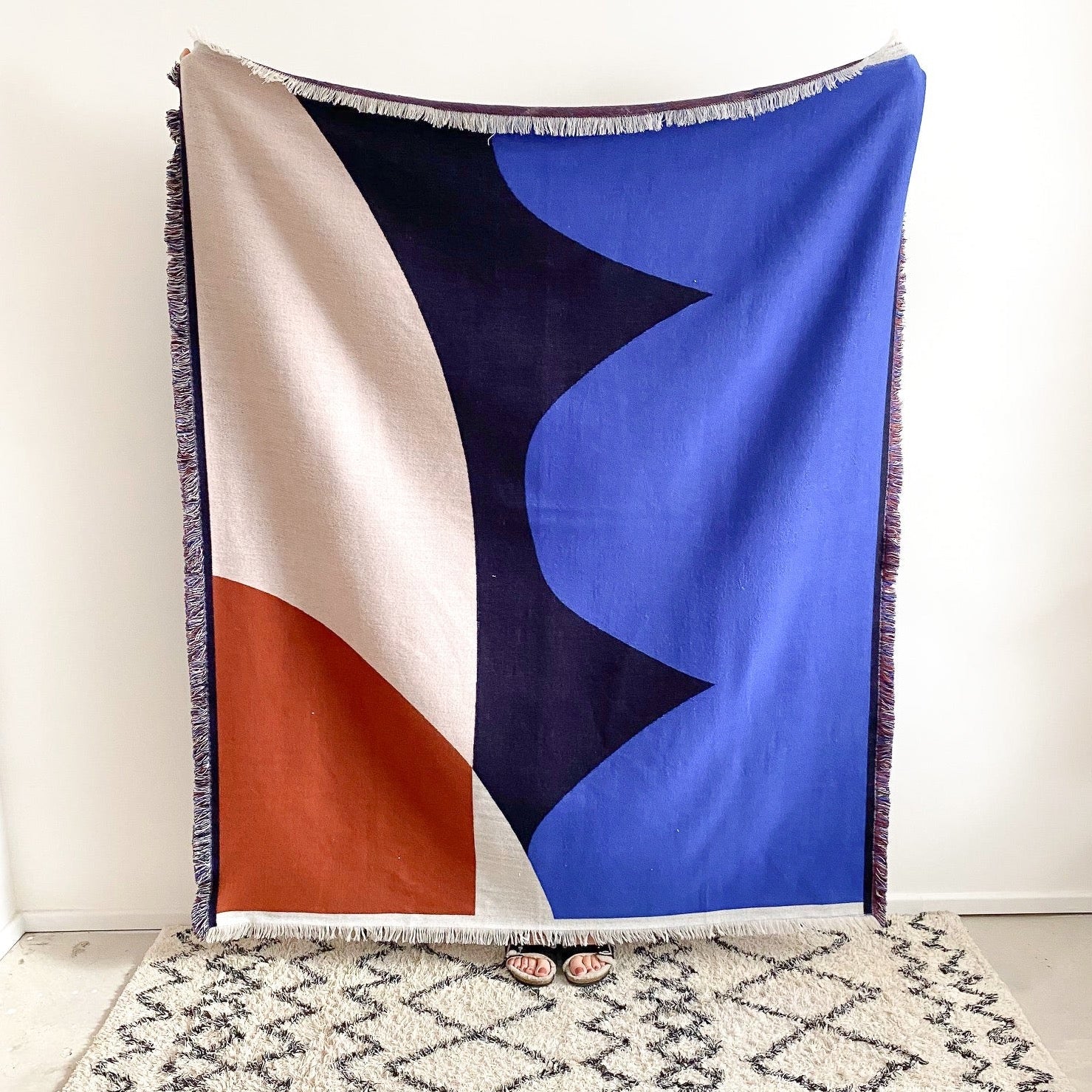 Stille Merino Wool Throw - cobalt & pink