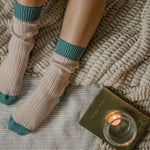 Load image into Gallery viewer, Elsie Merino Socks - natural / blueberry
