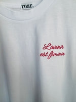 Load image into Gallery viewer, L&#39;avenir est Féminin Tee
