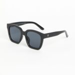 Load image into Gallery viewer, Marais X Recycled Plastic Sunglasses - black
