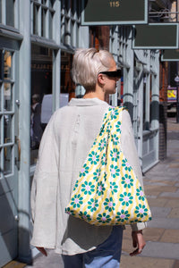 Wavy Daisy Reusable Bag - medium