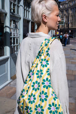 Load image into Gallery viewer, Wavy Daisy Reusable Bag - medium
