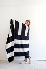 Load image into Gallery viewer, Enkel Knit Throw
