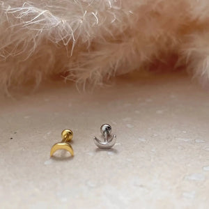 Single Crescent Moon Stud Earring - gold / silver