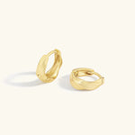Load image into Gallery viewer, Lenu Twist Huggie Hoop
