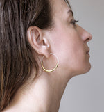 Load image into Gallery viewer, Ninkari Hoop Earrings - gold
