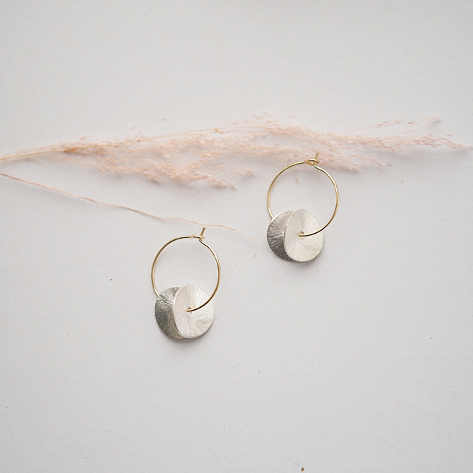 Ninkari Two Wavy Disc Hoop Earrings