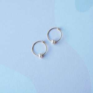 Flora Pearl Hoop Earrings - gold