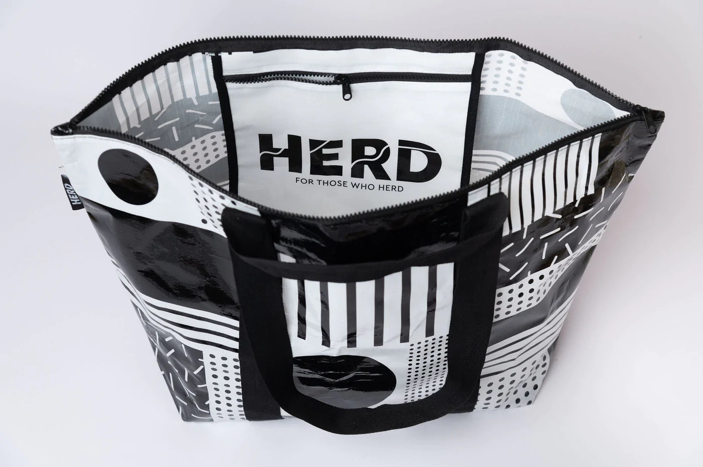 Mono Zipped Medium Tote Bag