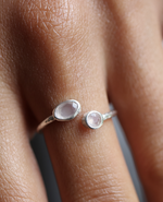 Load image into Gallery viewer, Pooja ring with pink Chalcedony stone - Silver
