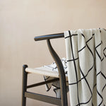 Load image into Gallery viewer, Monochrome Grid Cotton Knit Throw

