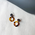 Load image into Gallery viewer, Mini Tortoise Shell Circle Earrings
